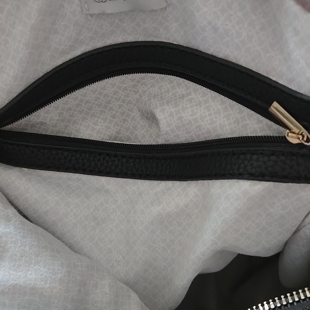 Daisy Fuentes Black Faux Leather Handbag Shoulder Bag - Picture 9 of 14